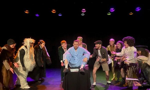 Petite farce naïve sur la naissance d’un clown / Section théâtre études de l’INSA