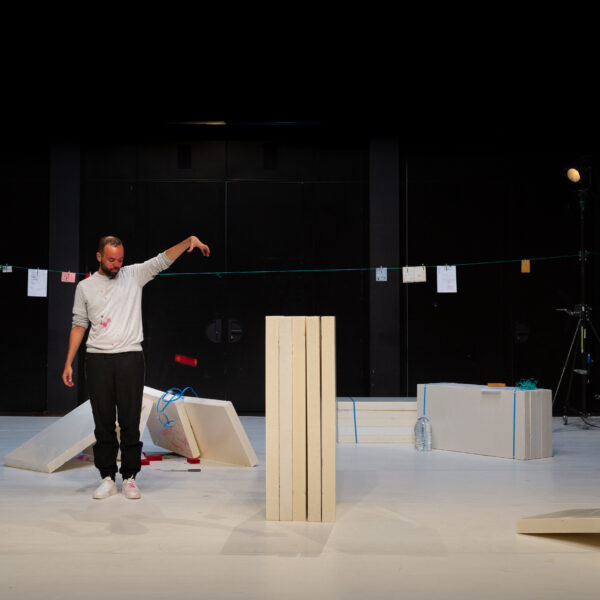 Bord de scène / Koulounisation