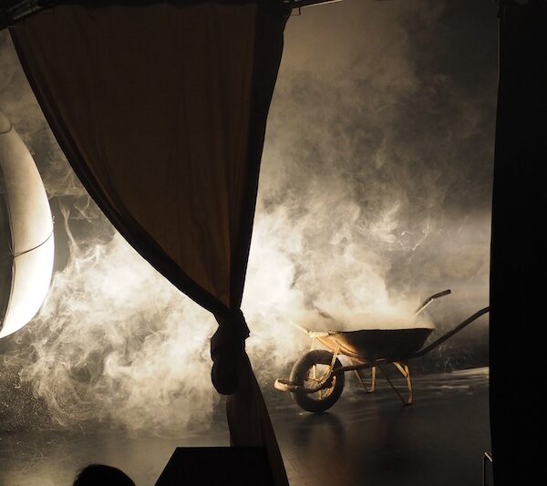 Bord de scène / Et tout est rentré dans le désordre