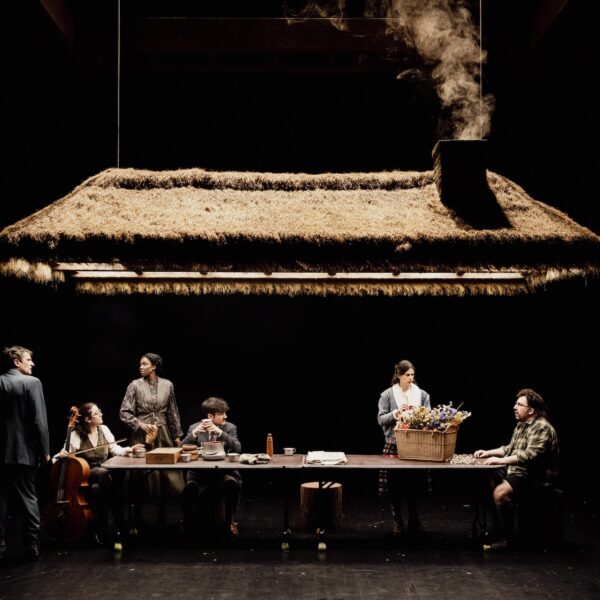 Bord de scène / Le Château des Carpathes